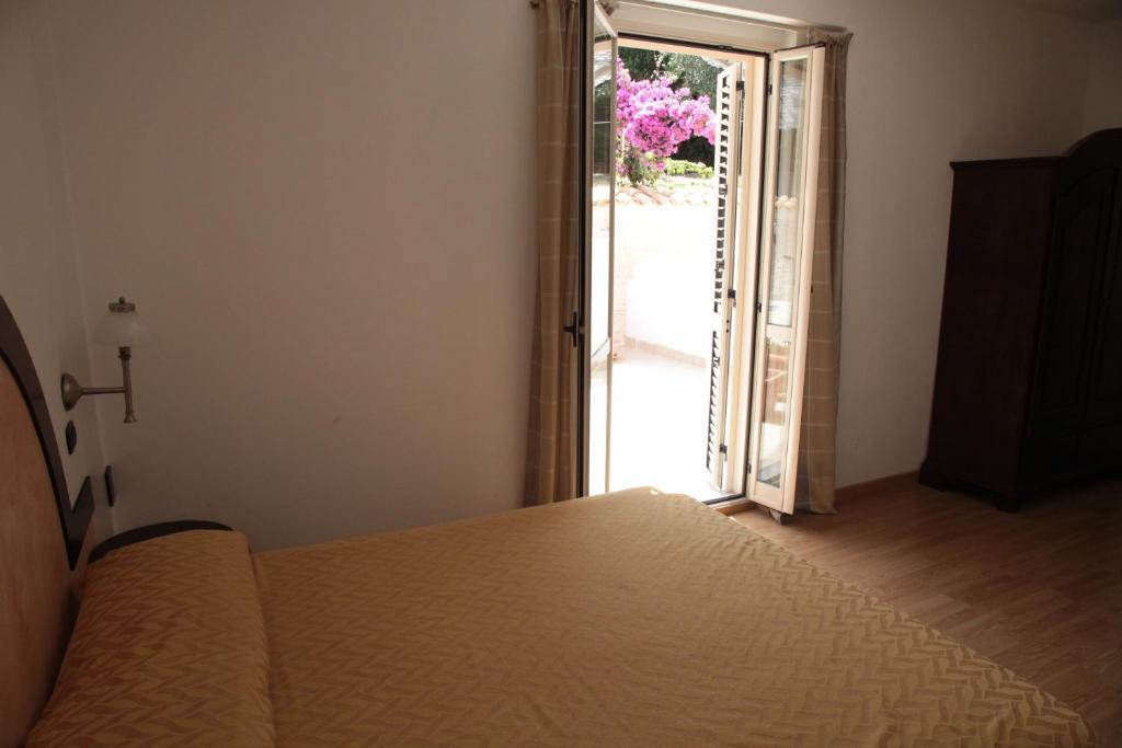 Bed And Breakfast Casagalez Santa Domenica  Ruang foto